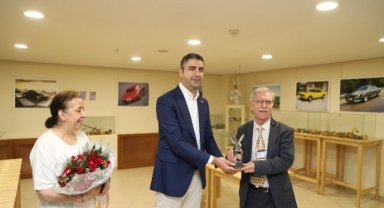 43 Yıllık Çalışmasını Oyuncaklarla Bitirdi