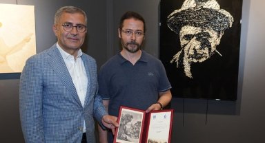 AŞIK VEYSEL'İN VEFATININ 50. YILI ANISINA SERGİ DÜZENLENDİ