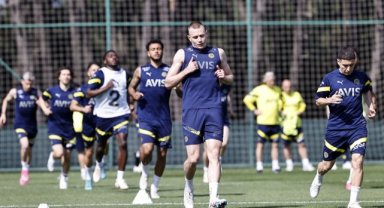 Fenerbahçe, Galatasaray maçı hazırlıklarına başladı.
