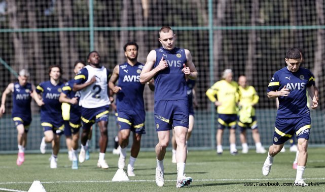 Fenerbahçe, Galatasaray maçı hazırlıklarına başladı.