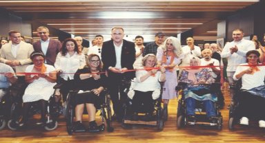 RENKLER OMURİLİK FELÇLİLERİNE UMUT OLACAK