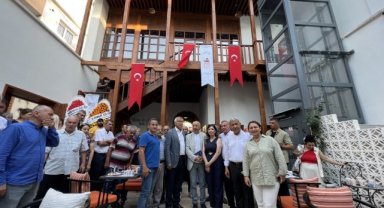 BÜLENT ECEVİT’İN ANILARI ADANA’DA YAŞAYACAK