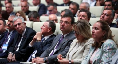 CHP BELEDİYE BAŞKANLARI TOPLANTISI BAŞLADI