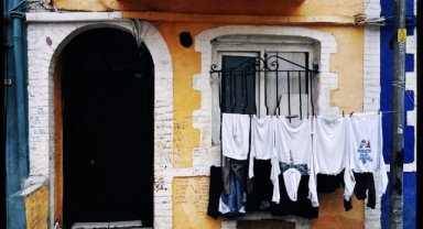 IŞIL GÜNGÖR’ ÜN “SOKAK HALLERİ” FOTOĞRAF SERGİSİ