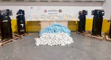 İSTANBUL HAVALİMANI'NDA 427 KİLOGRAM UYUŞTURUCU ELE GEÇİRİLDİ