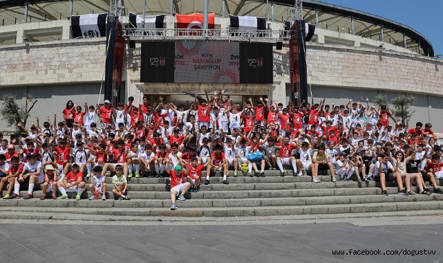 ATAŞEHİRLİ ÇOCUKLAR, STADYUM ATMOSFERİNİ YAŞAMA FIRSATI BULDULAR