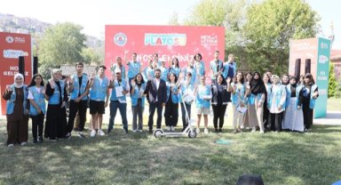 Gençler Sokakları Temizledi, Fiyatları Denetledi