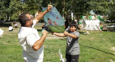 Minikler Uçurtma Şenliği’nde Eğlendi