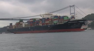 Ukrayna'dan hareket eden Joseph Schulte adlı tahıl gemisi İstanbul Boğazı'nda