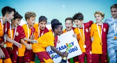 Beykoz’da Renkli U12 Futbol Şenliği