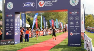 Boğaz’da Triatlon Rekabeti Nefes Kesti