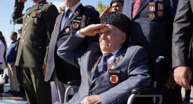 Bu Ülkeyi Bizim İçin Vatan Kılanlara Çok Şey Borçluyuz