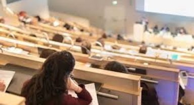 Depremden Etkilenen 4 İldeki Üniversitelilere ''Özel Öğrencilik'' Hakkı Tanınacak