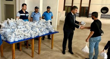 Esenyurt Belediyesi Vatandaşlara Kandil Simidi İkram Etti