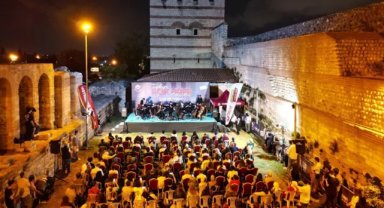 Fatih Gençlik Oda Orkestrası Topkapı Açık Hava Etkinlikleri'nde Sahne Aldı