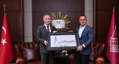 İstanbul Valisi Davut Gül Beyoğlu’nda