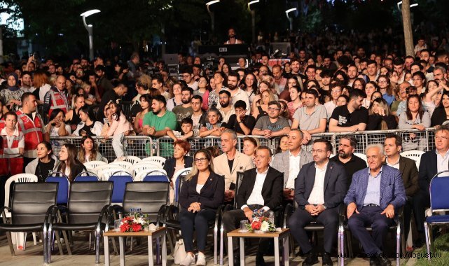 KARDEŞ KÜLTÜRLERİN FESTİVALİ, GÜLŞEN KONSERİYLE MUHTEŞEM BİR AÇILIŞ YAPTI