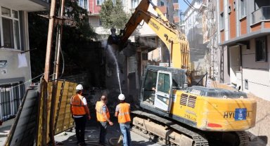Metruk Yapılar Yıkılıyor