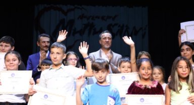 SİLİVRİLİ ÖĞRENCİLER İNGİLİZCEYİ ÜCRETSİZ ÖĞRENİYOR