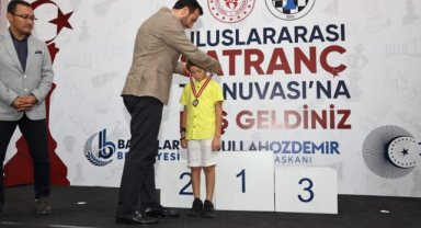 Türkiye Yüzyılı Uluslararası Satranç Turnuvası'na coşkulu kapanış