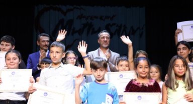 Ücretsiz İngilizce Kursunda Sertifika Heyecanı Yaşandı