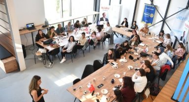 Avcılar’da Kadınlar Üreten Eller Projesi İle Dijitalleşiyor