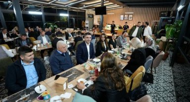 Kartal Belediyesi’nden Muhtarların Onuruna Yemek