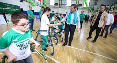 Serebral Palsili Çocuklar İbrahim Yattara İle Esenler’de Maça Çıktı