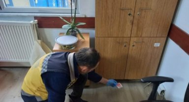 Esenler’de Okullar İlaçlanıyor