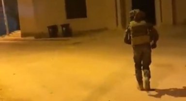 İsrail askerleri Batı Şeria'da bir camiye ezan okunduğu sırada ses bombası attı