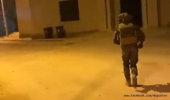 İsrail askerleri Batı Şeria'da bir camiye ezan okunduğu sırada ses bombası attı