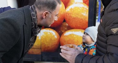 BAŞKAN ÇALIK ŞEHİTLER İÇİN LOKMA DAĞITTI