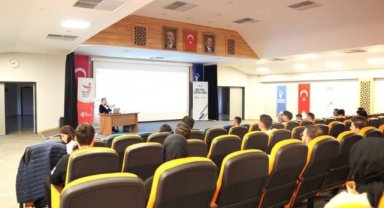 GENÇLERE FİNANSAL OKURYAZARLIK EĞİTİMİ