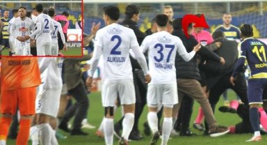 Hakem Halil Umut Meler'e saha içerisinde yumruk atıldı
