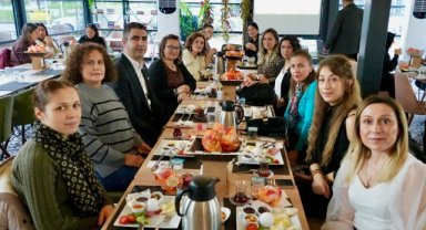 Başkan Gökhan Yüksel, Okul Aile Birliği Başkanı Ve Yönetimleriyle Bir Araya Geldi