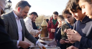 ‘GENÇ KART’I GENÇLER TANITTI'