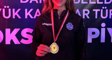 Tuzla Belediyesi sporcusu Gizem Nur Köknar, Türkiye şampiyonu oldu