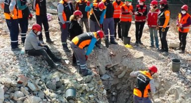 BEŞİKTAŞ BELEDİYESİ’NDEN VATANDAŞLARA AFET EĞİTİMİ