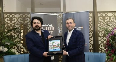 Esenyalı Kütüphanesinin Açılışı Söyleşiyle Gerçekleştirildi