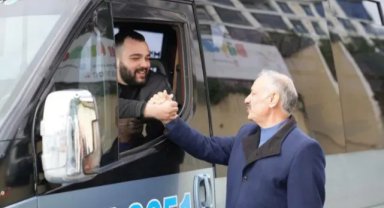 KARAKAYA, KARTAL’DA MİNİBÜSÇÜLERLE SOHBET ETTİ