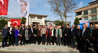 “Muhtarlar demokrasinin eşiğidir”
