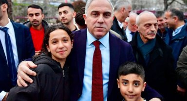 Başkan Turan, Fındıkzade Çukurbostan Sokak İftarı'nda Fatihli Vatandaşlarla Bir Araya Geldi