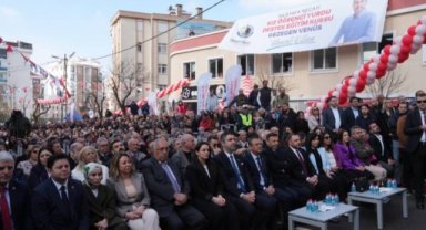 CHP Genel Başkanı Özgür Özel Kartal’da Toplu Açılış Törenine Katıldı