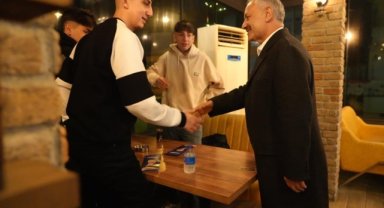 Karakaya gençlerle buluştu