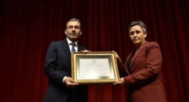 Pendik Belediye Başkanı Ahmet Cin Mazbatasını Alarak Göreve Başladı