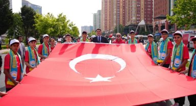 ATAŞEHİR’DE 19 MAYIS KUTLAMASI ÇELENK SUNMA TÖRENİ İLE BAŞLADI