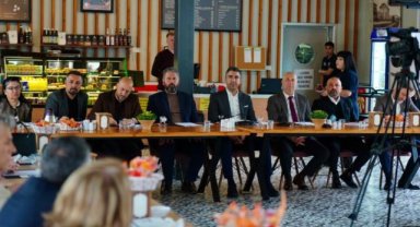Başkan Yüksel, Yeni Dönemin İlk Muhtarlar Toplantısını Gerçekleştirdi