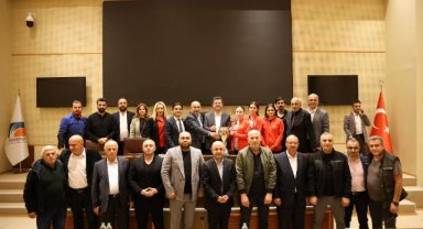 ŞAMPİYONLARDAN BAŞKAN ÇERKEZ’E ZİYARET