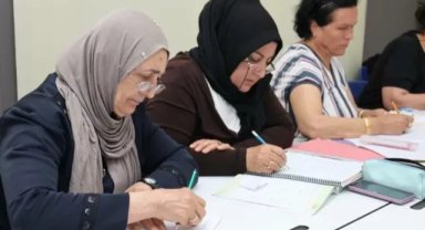 SARIYERLİ EV KADINLARINA OKUMA YAZMA EĞİTİMİ