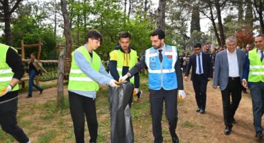 Tuzla’da ‘Orman Benim’ Kampanyası Kapsamında Mercan Park Temizlendi